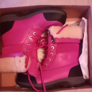 Girl pink Ugg boots